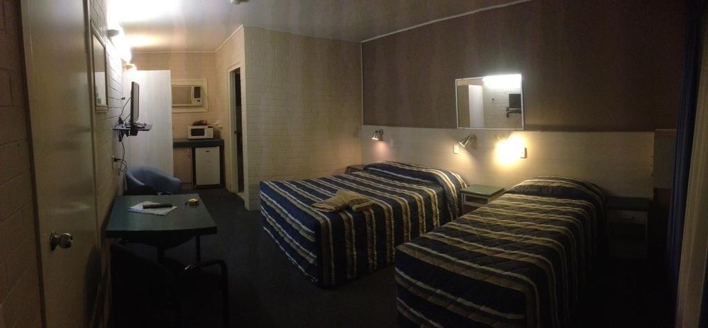 Ipswich City Motel Room photo